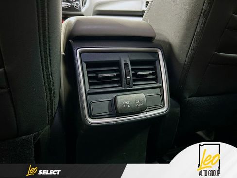 Used 2023 Subaru Forester Premium image 25