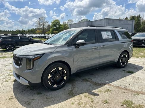 New 2026 Kia Carnival EX FWD image 3