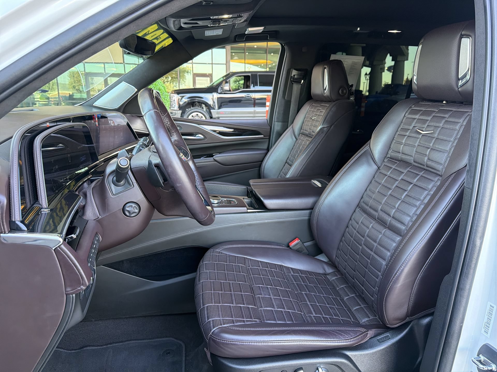 Used 2023 Cadillac Escalade ESV Sport Platinum w/ LPO, Floor Liner Package AWD/4WD image 11