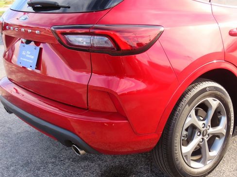 Certified 2023 Ford Escape ST-Line w/ Tech Pack #1 image 12