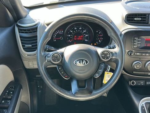 Used 2016 Kia Soul image 12
