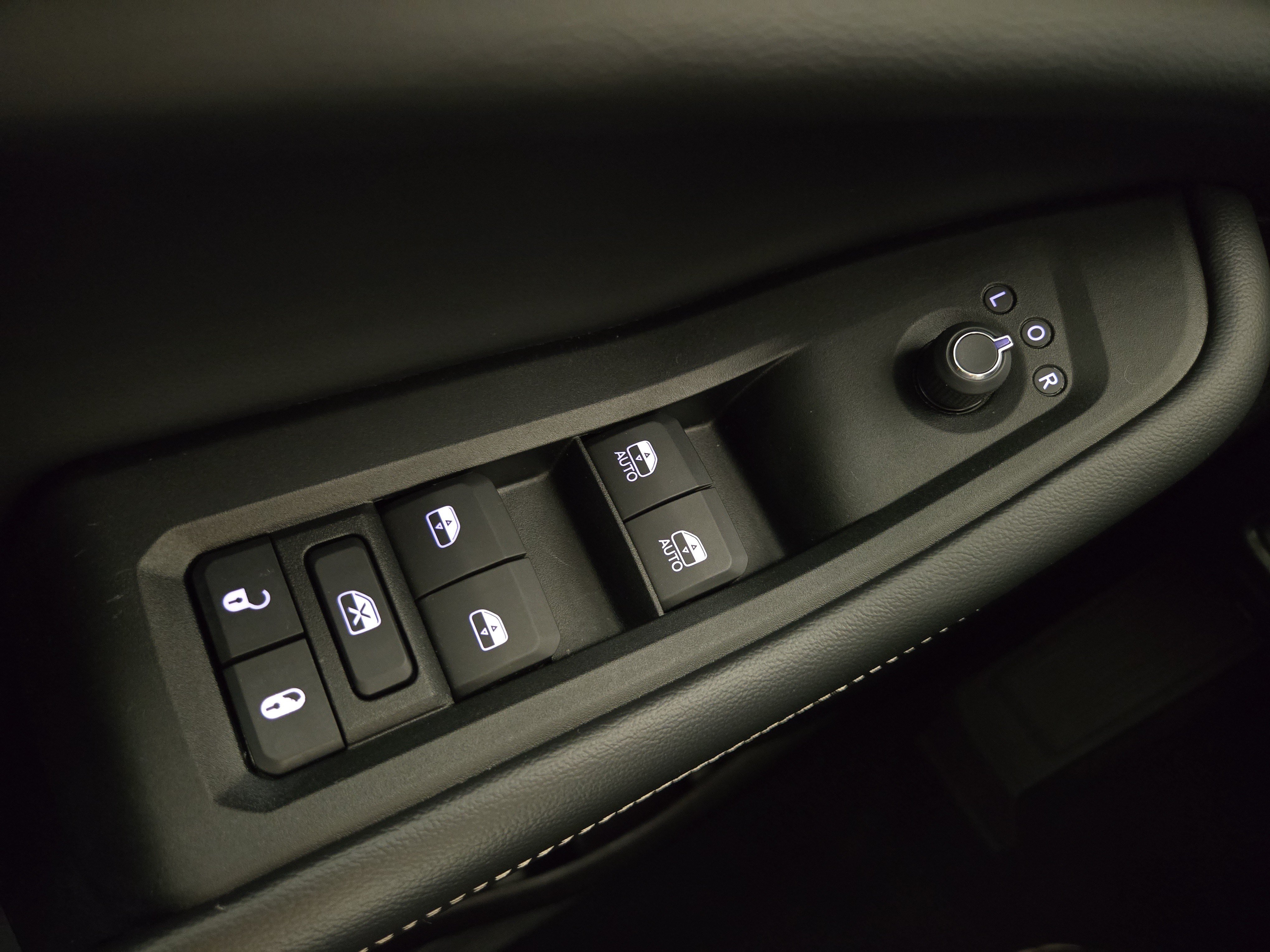 Used 2024 Jeep Grand Cherokee Altitude AWD/4WD image 26