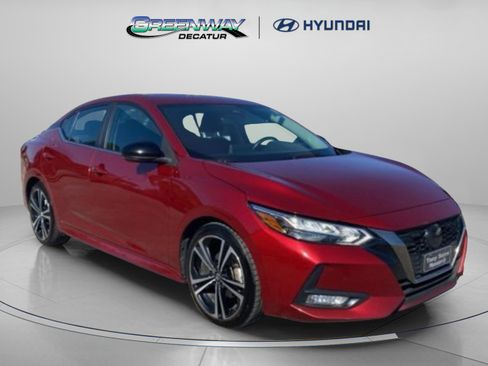 Used 2022 Nissan Sentra SR w/ Electronics Package image 2