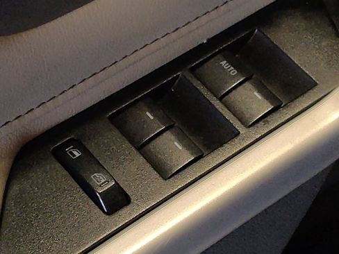 Used 2013 Ford Edge SE image 27