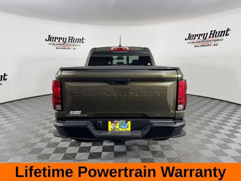 Used 2024 Chevrolet Colorado W/T w/ WT Convenience Package image 8