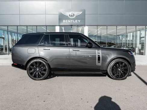 Used 2023 Land Rover Range Rover SV image 14