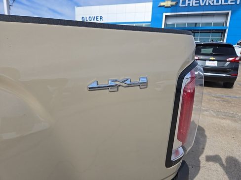 Used 2022 GMC Canyon Elevation image 38