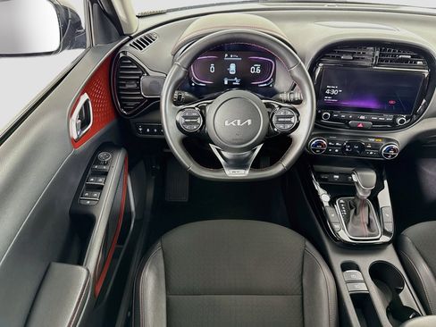 Used 2023 Kia Soul GT-Line w/ GT-Line Technology Package FWD image 10