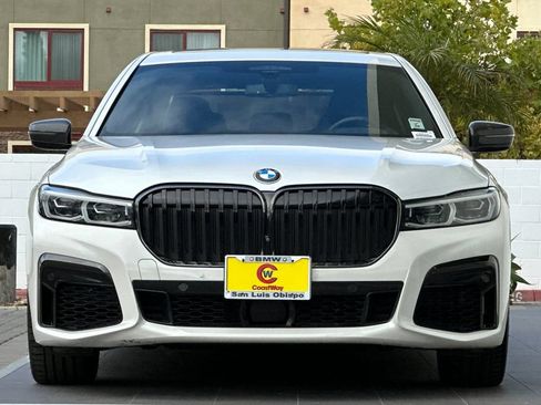 Used 2022 BMW 750i xDrive w/ Executive Package AWD/4WD image 8