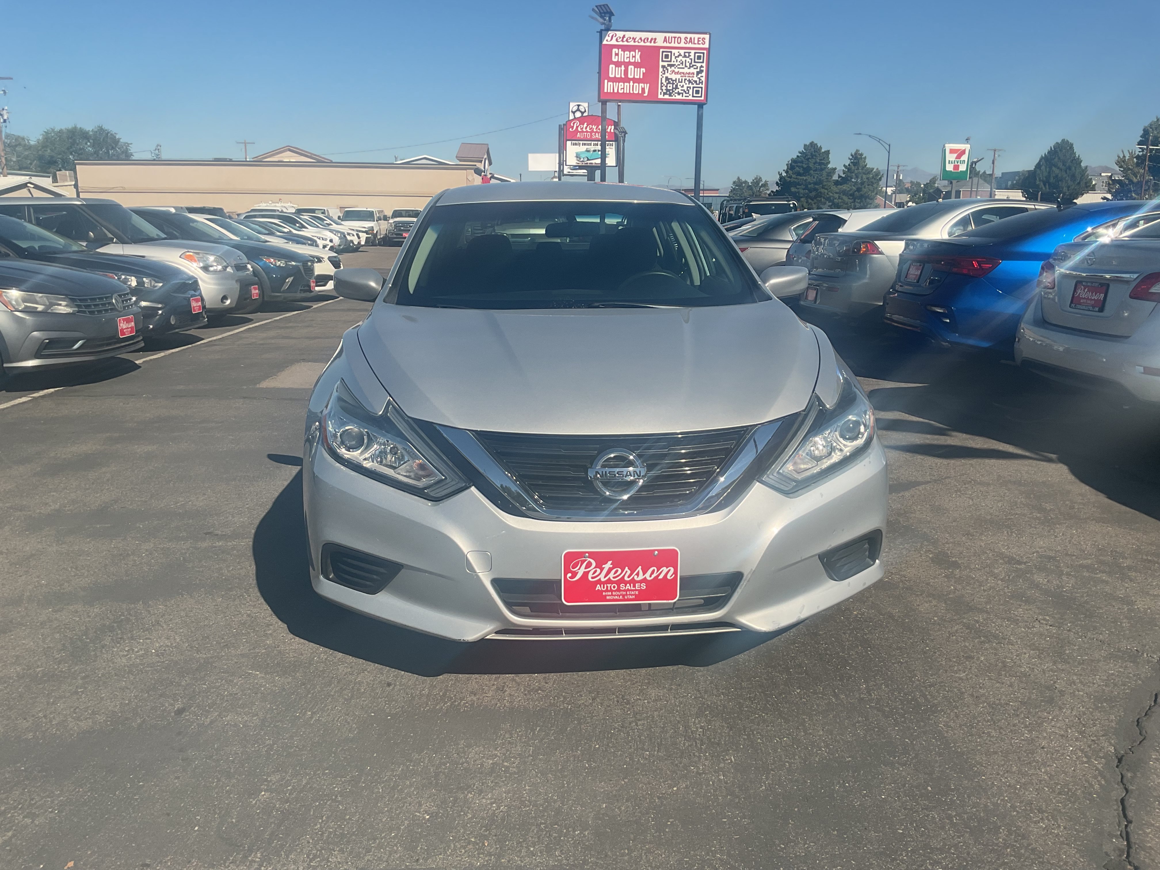 Used 2017 Nissan Altima 2.5 S w/ Power Driver Seat Package FWD image 3