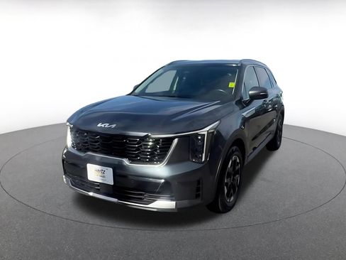 Used 2024 Kia Sorento S image 7