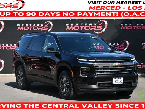 Used 2024 Chevrolet Traverse LT FWD image 1