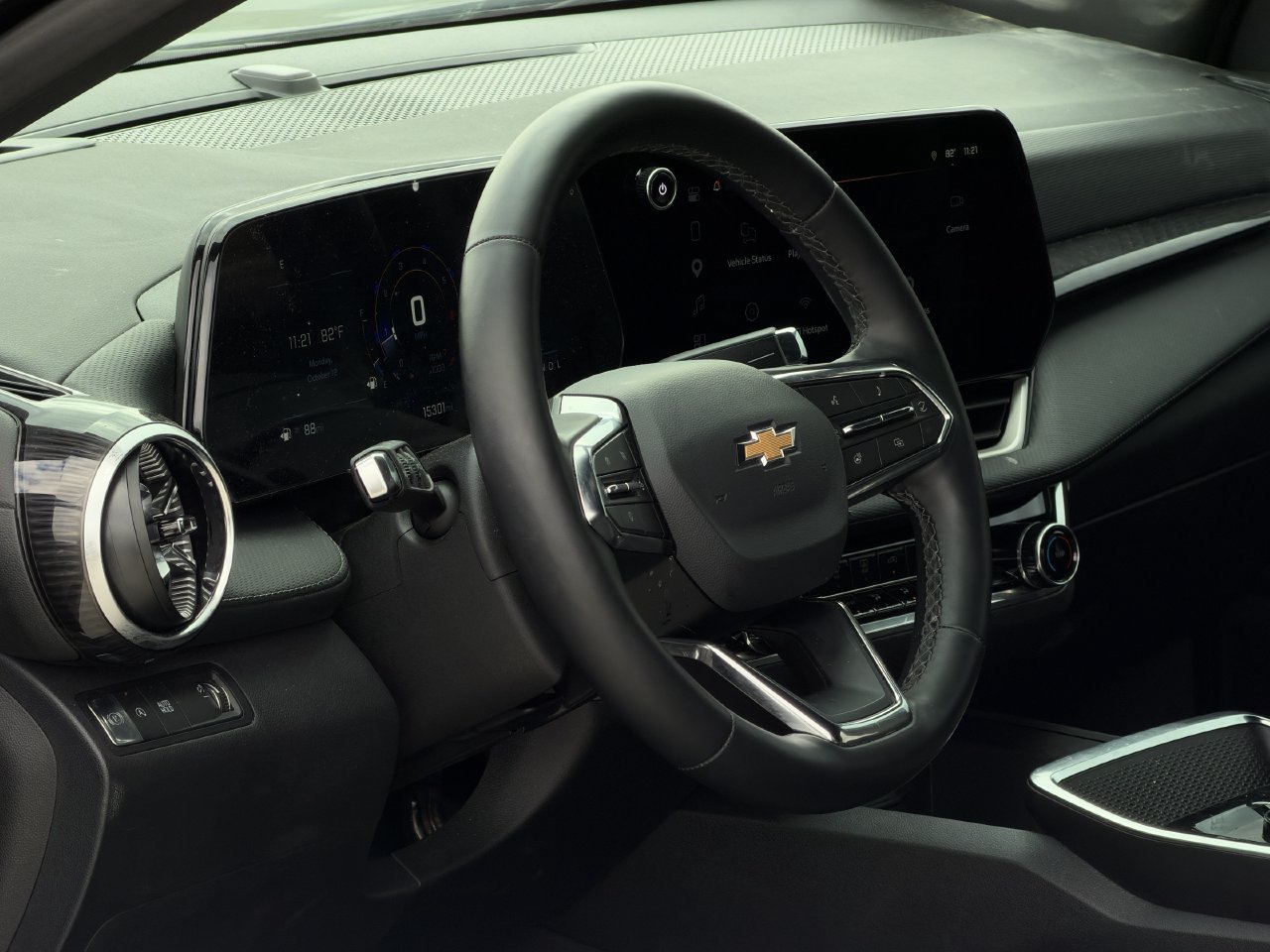 Certified 2026 Chevrolet Equinox LT FWD image 9