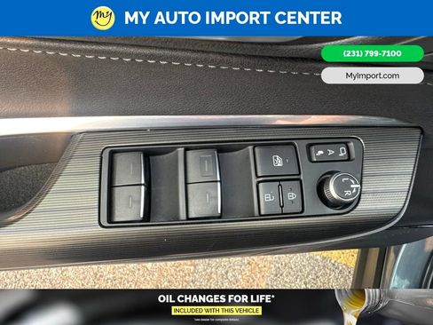 Used 2022 Toyota Venza Limited AWD/4WD image 12