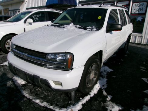 Used 2005 Chevrolet TrailBlazer LT AWD/4WD image 3