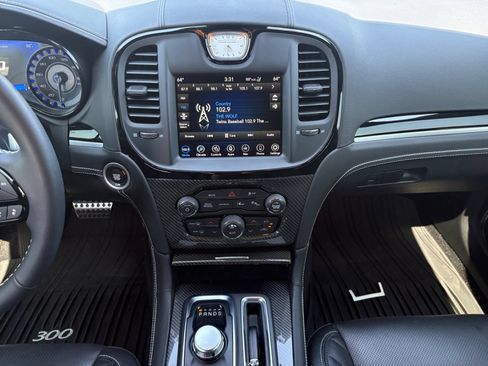 Used 2023 Chrysler 300 C RWD image 13