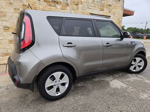 Used 2014 Kia Soul FWD image 20
