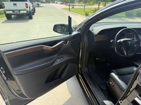 Used 2020 Tesla Model X Long Range AWD/4WD image 8