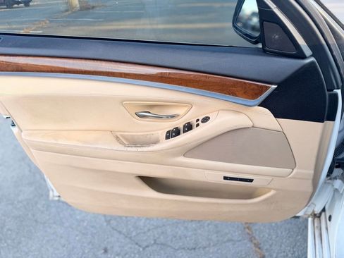 Used 2013 BMW 550i xDrive Sedan image 20
