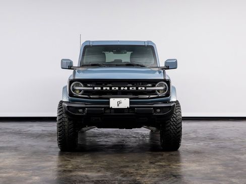Used 2025 Ford Bronco Outer Banks AWD/4WD image 2