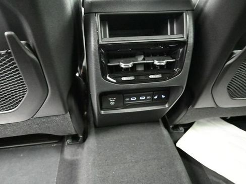 New 2026 Jeep Grand Cherokee Limited AWD/4WD image 43