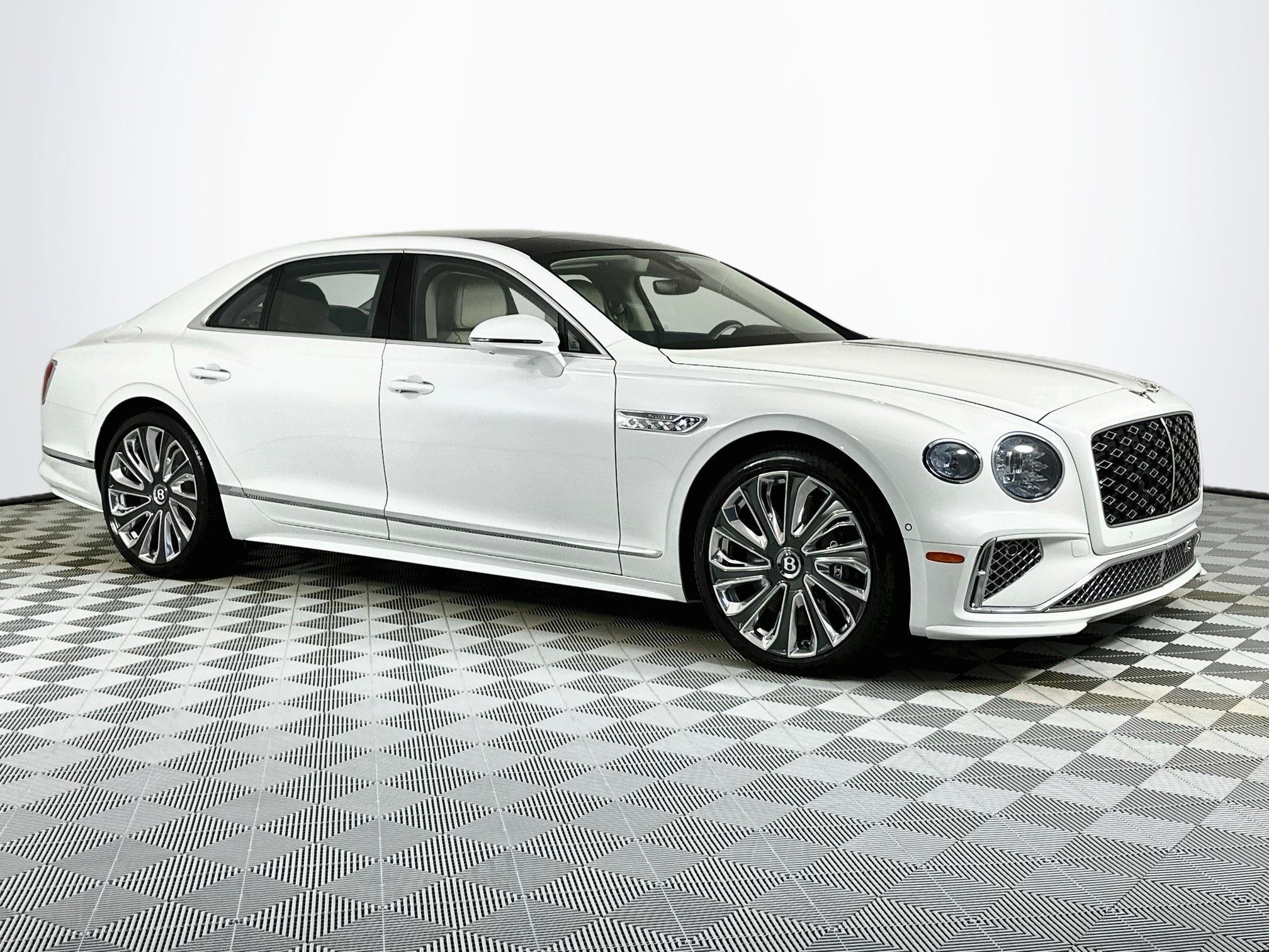 Certified 2025 Bentley Flying Spur Plug-In Hybrid AWD/4WD image 1