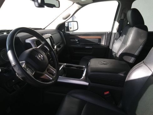 Used 2016 RAM 1500 Laramie w/ Convenience Group image 13