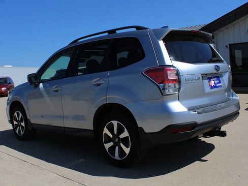 Used 2017 Subaru Forester 2.5i Premium image 7