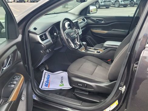 Used 2019 GMC Acadia SLE FWD image 18