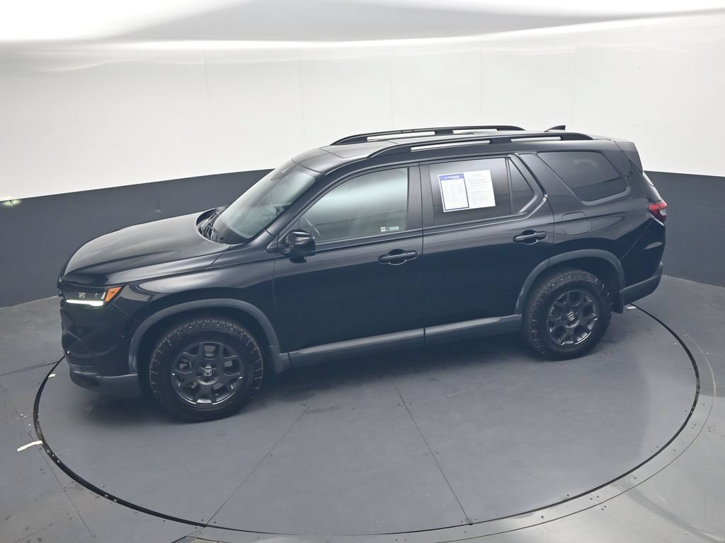Used 2023 Honda Pilot TrailSport image 35