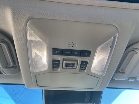 New 2025 Toyota RAV4 XLE w/ Convenience Package AWD/4WD image 19