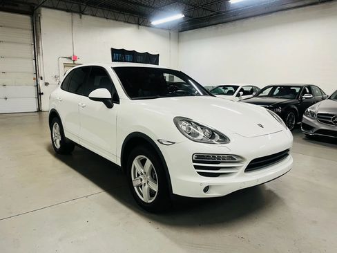 Used 2012 Porsche Cayenne AWD/4WD image 4
