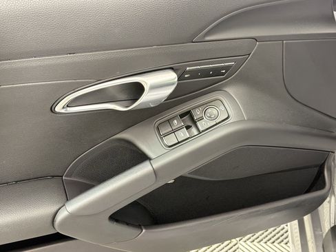 Certified 2024 Porsche 718 Cayman RWD image 15