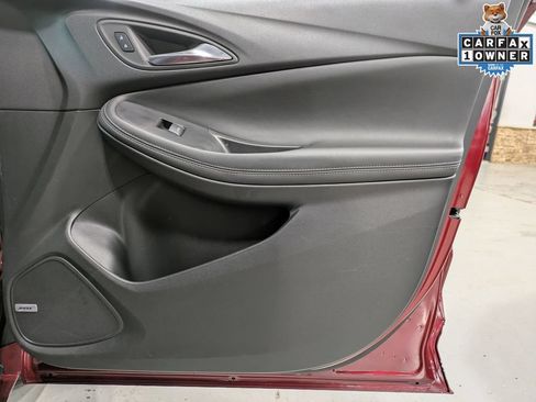 Used 2024 Buick Encore GX Avenir w/ Avenir Technology Package FWD image 28