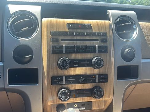 Used 2011 Ford F150 Lariat w/ Lariat Plus Pkg RWD image 8