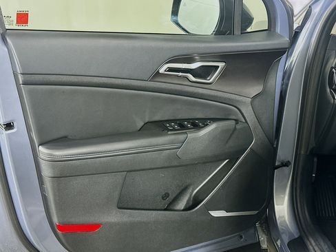 Used 2023 Kia Sportage EX image 15