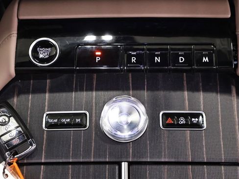 Used 2025 Lincoln Navigator Black Label image 39
