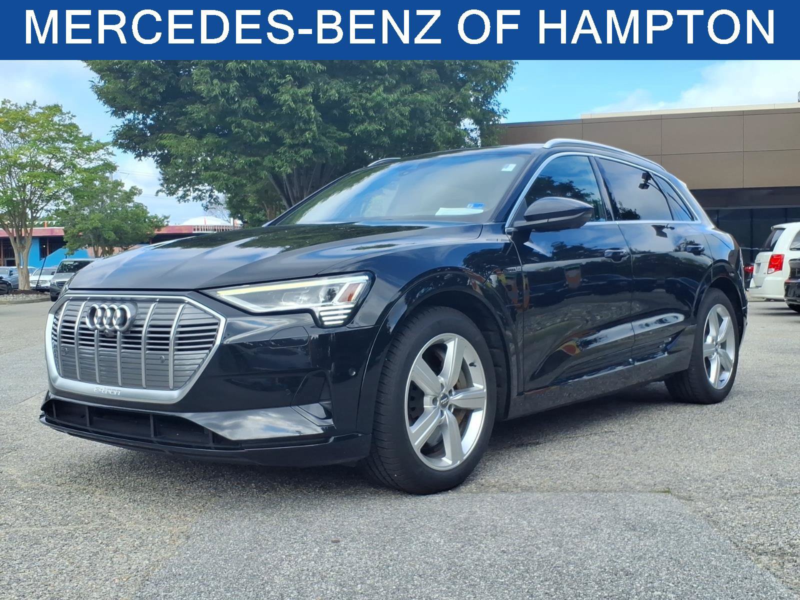 Used 2019 Audi e-tron Premium Plus AWD/4WD image 1