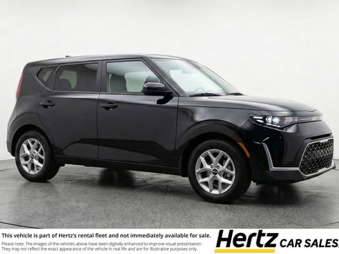 Used 2025 Kia Soul LX w/ LX Technology Package FWD image 1