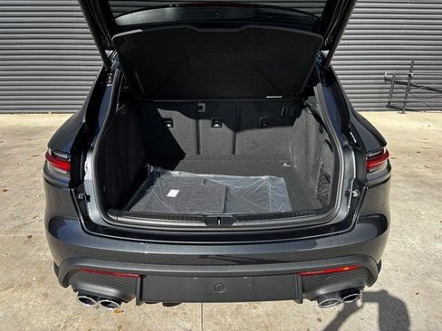 Certified 2026 Porsche Macan AWD/4WD image 26
