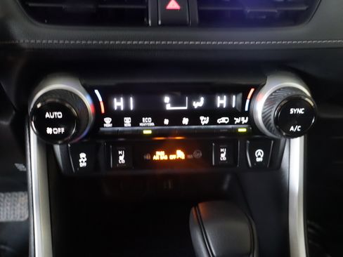 Used 2024 Toyota RAV4 XLE image 18