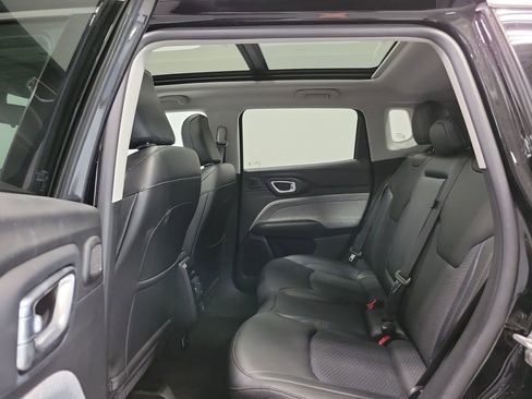 Certified 2022 Jeep Compass Latitude w/ Sun and Sound Group AWD/4WD image 28
