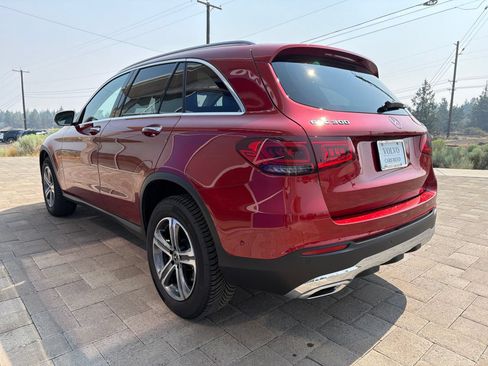 Used 2021 Mercedes-Benz GLC 300 4MATIC image 5