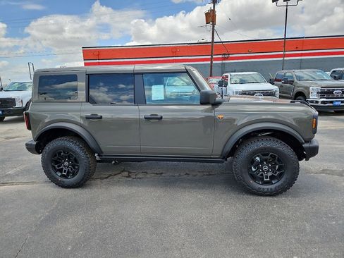 New 2026 Ford Bronco Badlands AWD/4WD image 14