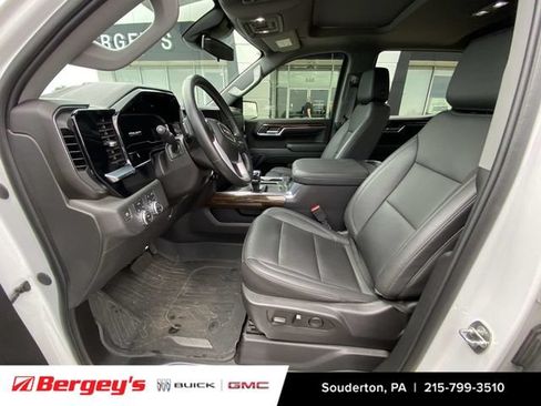 Used 2024 GMC Sierra 1500 Elevation w/ Elevation Premium Package AWD/4WD image 16