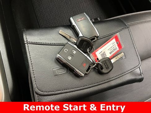 Used 2021 GMC Canyon Denali image 6