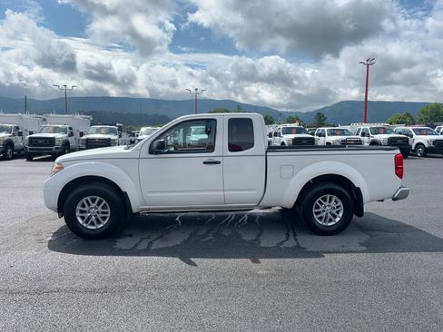 Used 2019 Nissan Frontier SV RWD image 5