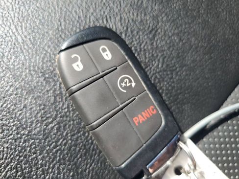 Used 2022 Jeep Compass Latitude AWD/4WD image 26