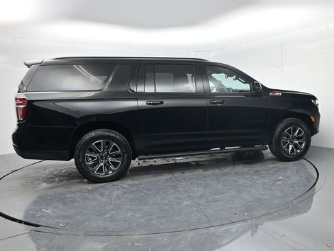 Used 2023 Chevrolet Suburban Z71 w/ Luxury Package image 8