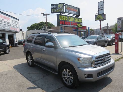 Used 2011 Toyota Sequoia Limited AWD/4WD image 3